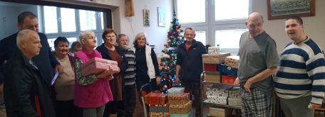 Koľko lásky sa zmestí do krabičky od topánok - 320698557_1309780889859913_1270060736605465846_n