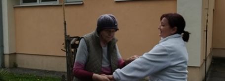 Stavanie mája a tancovanie pod májom - 58657615_905778656425879_8530048312508678144_n