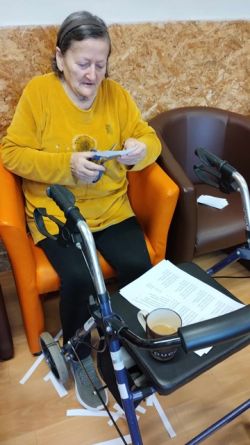 Výroba veľkonočných pozdravov a ozdôb