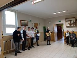 Vystúpenie detí z osobitnej školy a študetiek zo SŠ